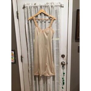 Vintage Olga slip